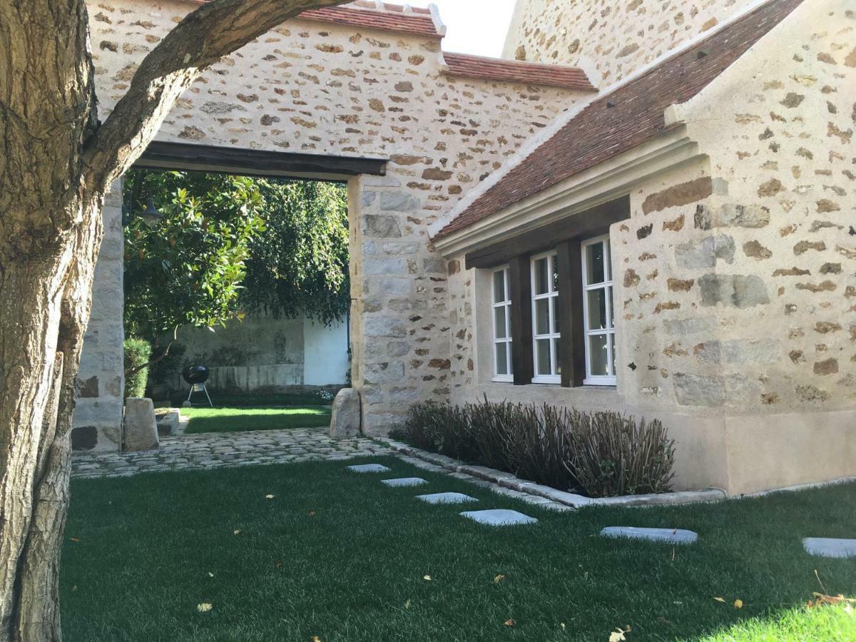 La Maison D'Emilie - Chambres D'Hotes Chaumes-en-Brie Exteriér fotografie